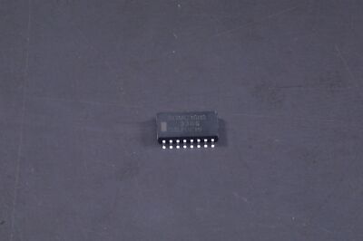 SOMC160333R0GDC Vishay Thick Film Resistor Network 33 Ohm 2% 1.28W 16-SOIC SMT
