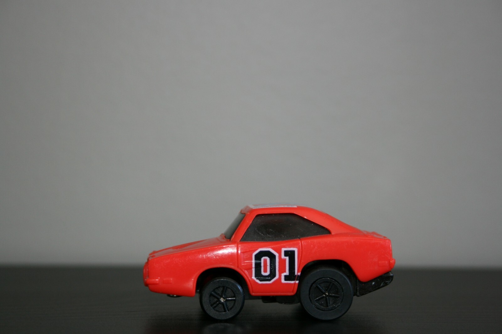 DUKES of HAZARD 2.5 inch WIND-UP CAR 1980s wind up car collectible TV cars