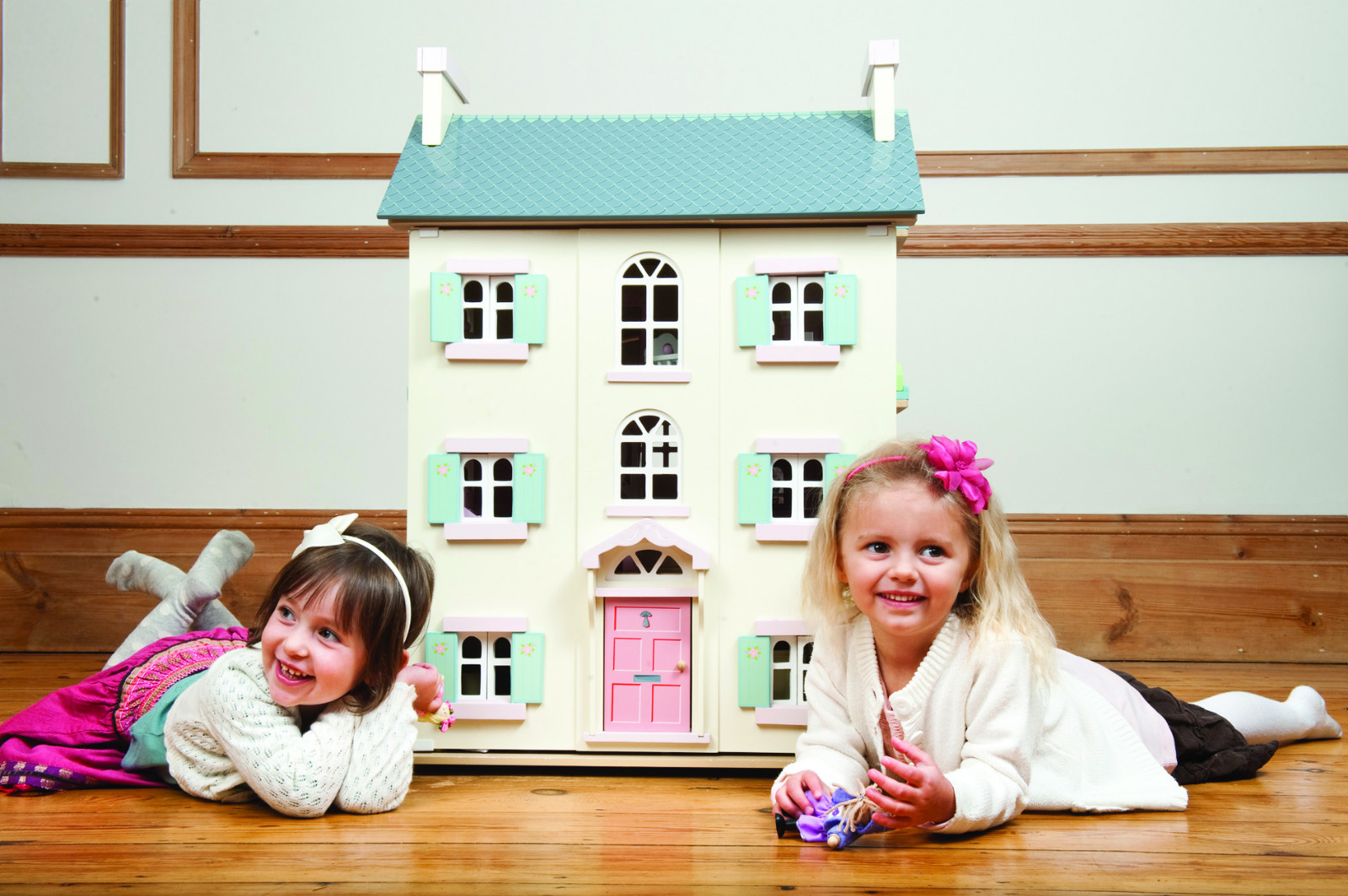 le toy van cherry tree hall furniture