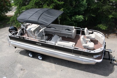 New 24 fish and fun Grand Island pontoon boat with wood grain floor vinyl