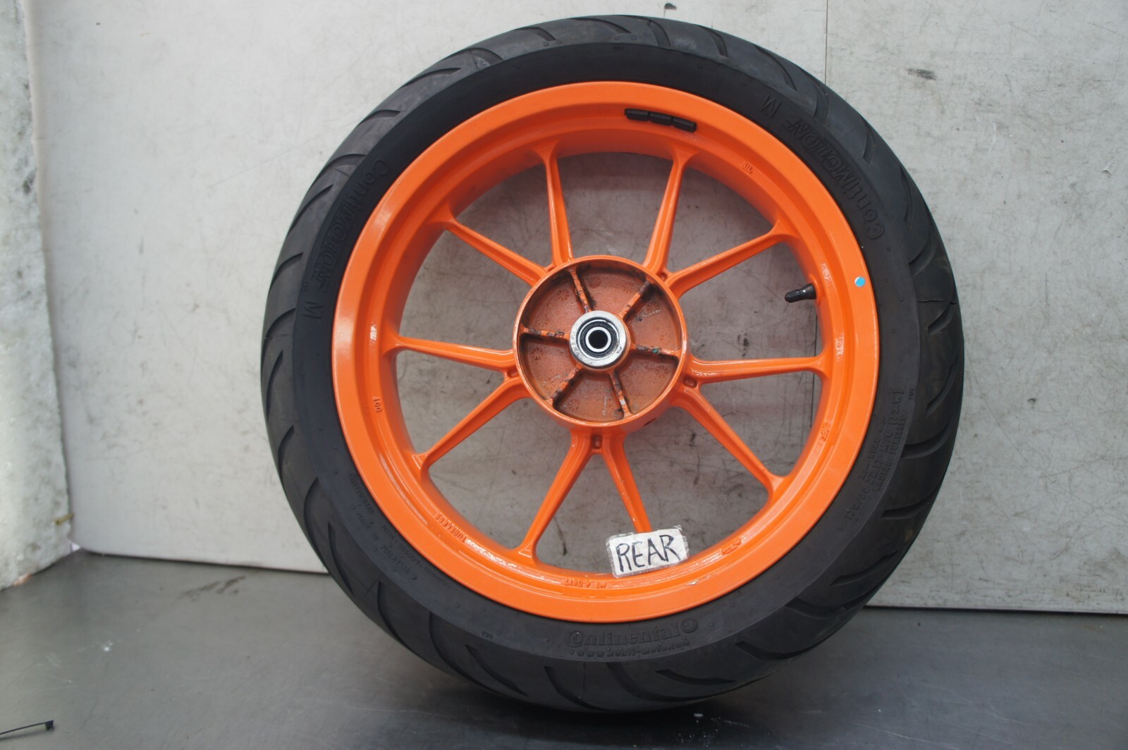 ktm rc250　duke 125 390 2015モデル リアホイール 391 G KTM DUKE RC390 RC 390 2015 OEM REAR WHEEL | eBay