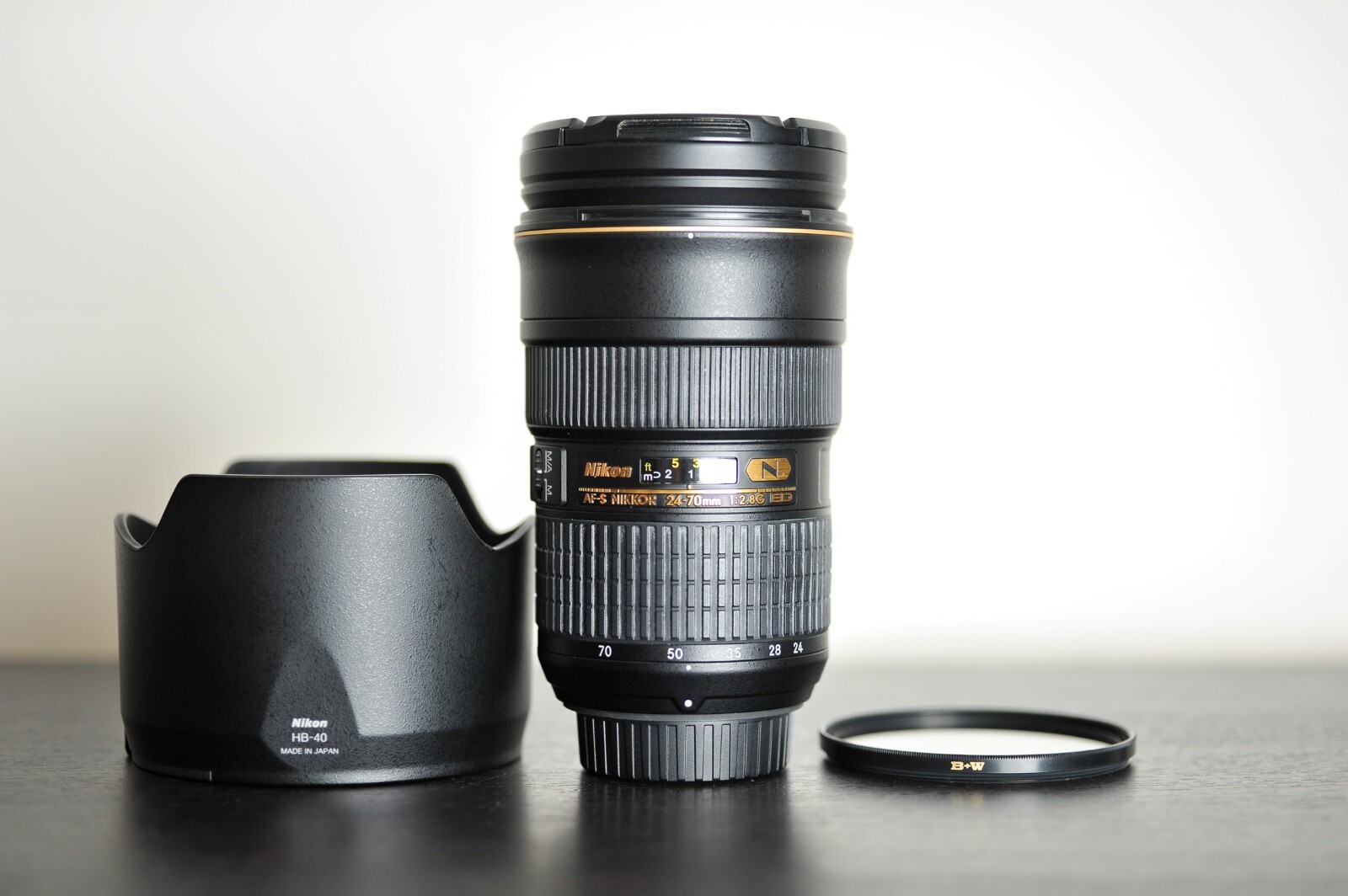 Nikon AF-S 24-70mm 2.8G FX Lens w/ B+W UV Filter - US Model Nikon AF-S 24-70mm 2.8G FX Lens w/ B+W UV Filter - US Model