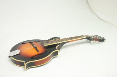 The Loar LM-520-VS Performer Mandolin Solid Hand Carved Rosewood Fretboard