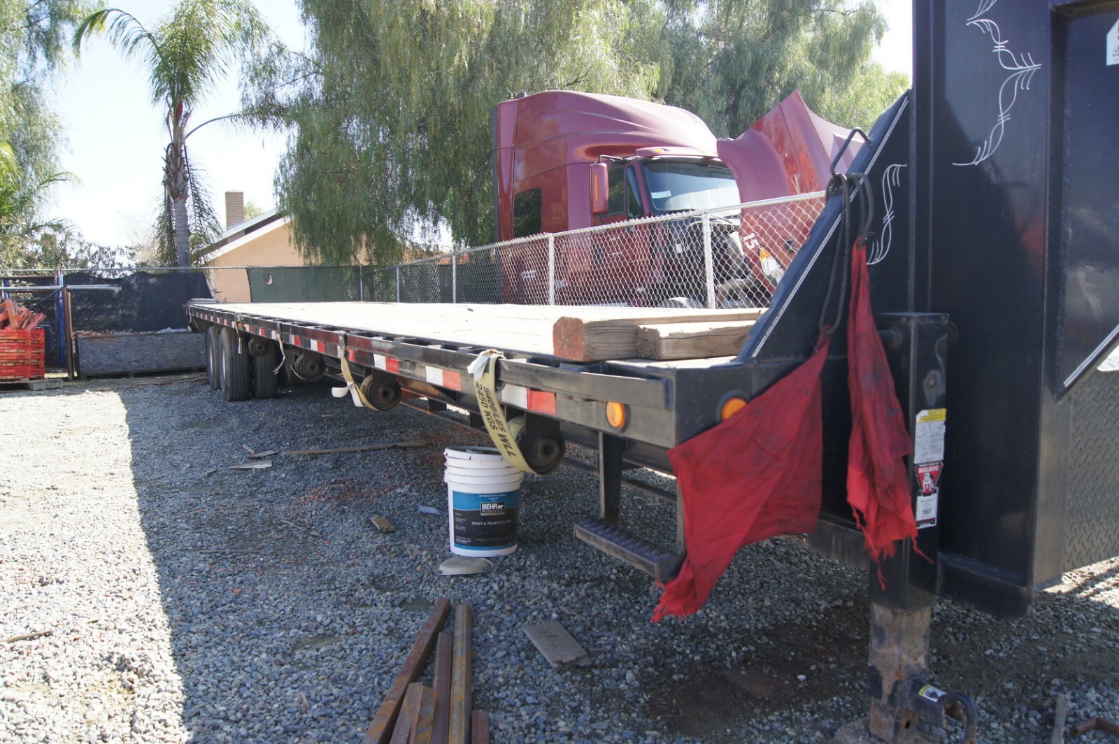 PJ Trailer 32` Long Flatbed Goose-neck