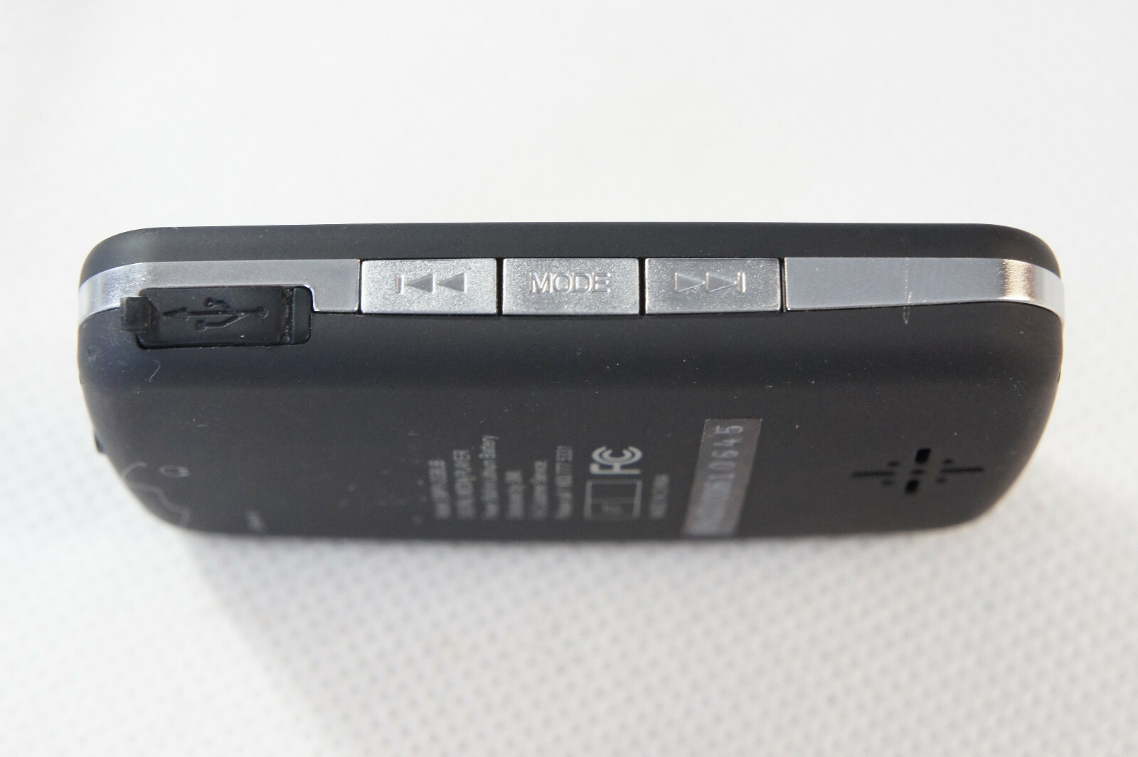 Jensen SMPV-2GBUB Portable Digital Media Player -- Black