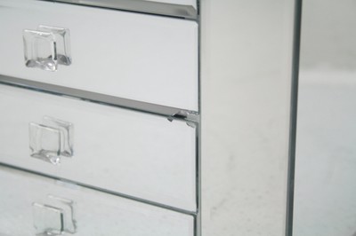 Deco 79 35744 Mirrored 5 Drawer Jewelry Chest 10 x 11in. Reflective CHIPPED