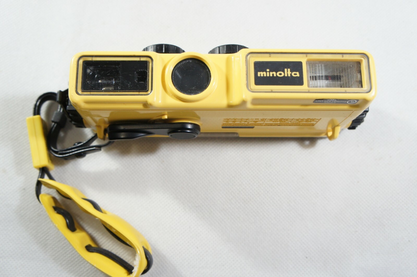 MINOLTA WEATHERMATIC• A 防水 カメラ(フィルム)未使用。 Minolta Weathermatic A Underwater Film Camera with Strap