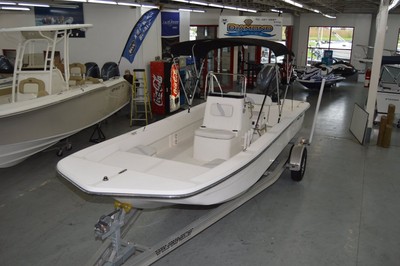 2015 SUNDANCE 22FT CENTER CONSOLE SKIFF, YAMAHA 115HP 4STR 52 HOURS, W/ TRAILER