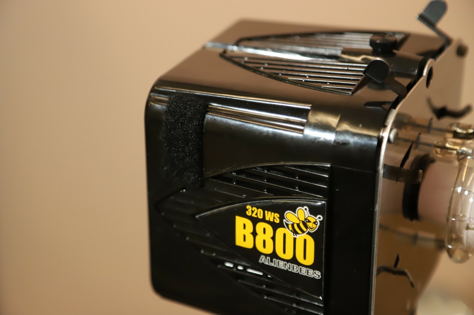 Paul C. Buff Alienbees B800 Flash Unit Head Black Alien Bees Bee