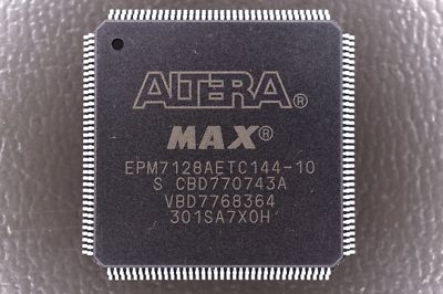 EPM7128AETC144-10 Altera CPLD Complex Programmable Logic Device 10ns 144-TQFP