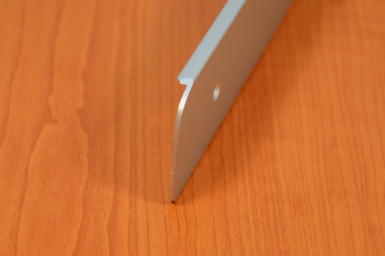 DICK ENDLEISTE Winkelleiste Seiteleiste Arbeitsplatte Küche rechts 38mm