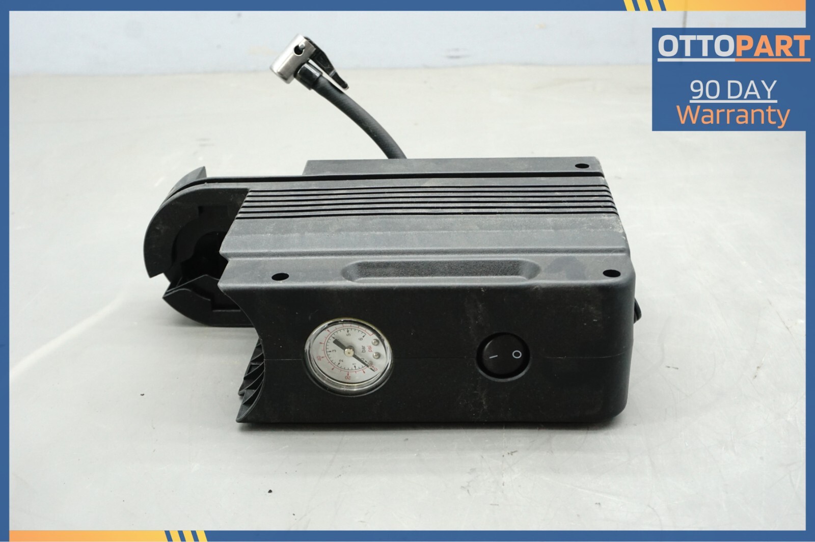 2018-2019 FIAT 500X Tire Inflation Pump Puncture Air Compressor OEM