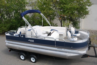 New 20 fish and fun Grand Island pontoon boat