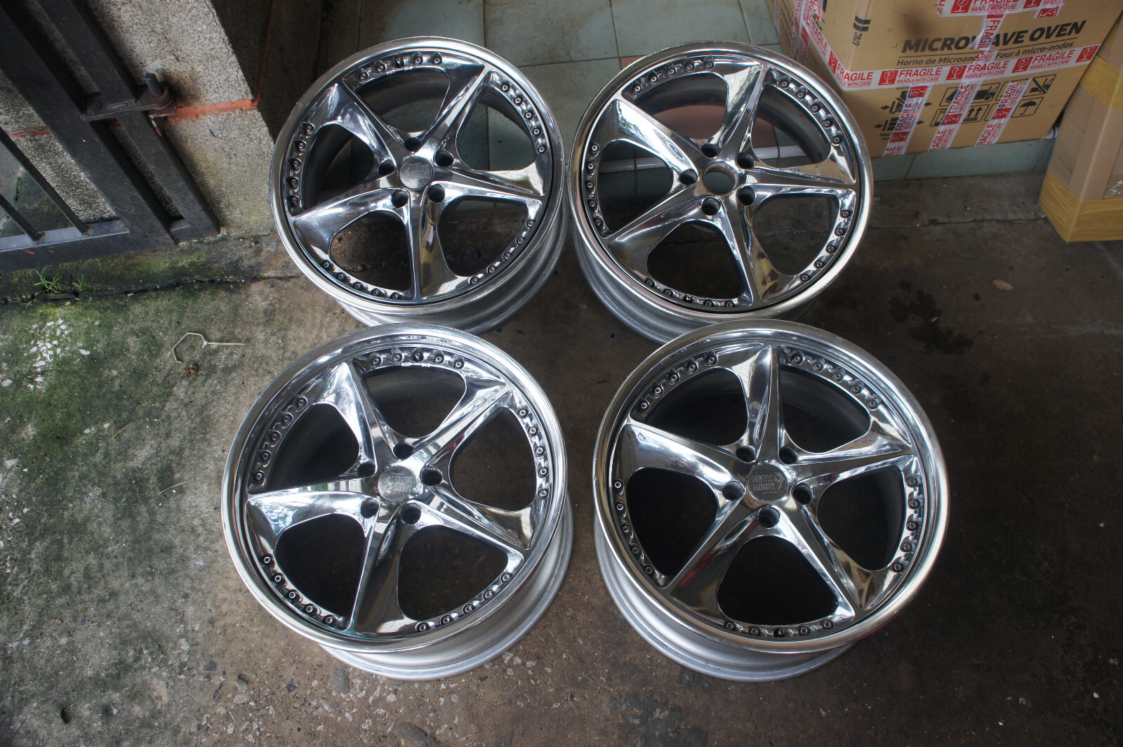 NA510 中古 スパースター LEON HARDIRITT リオンハルト ホイール 19 