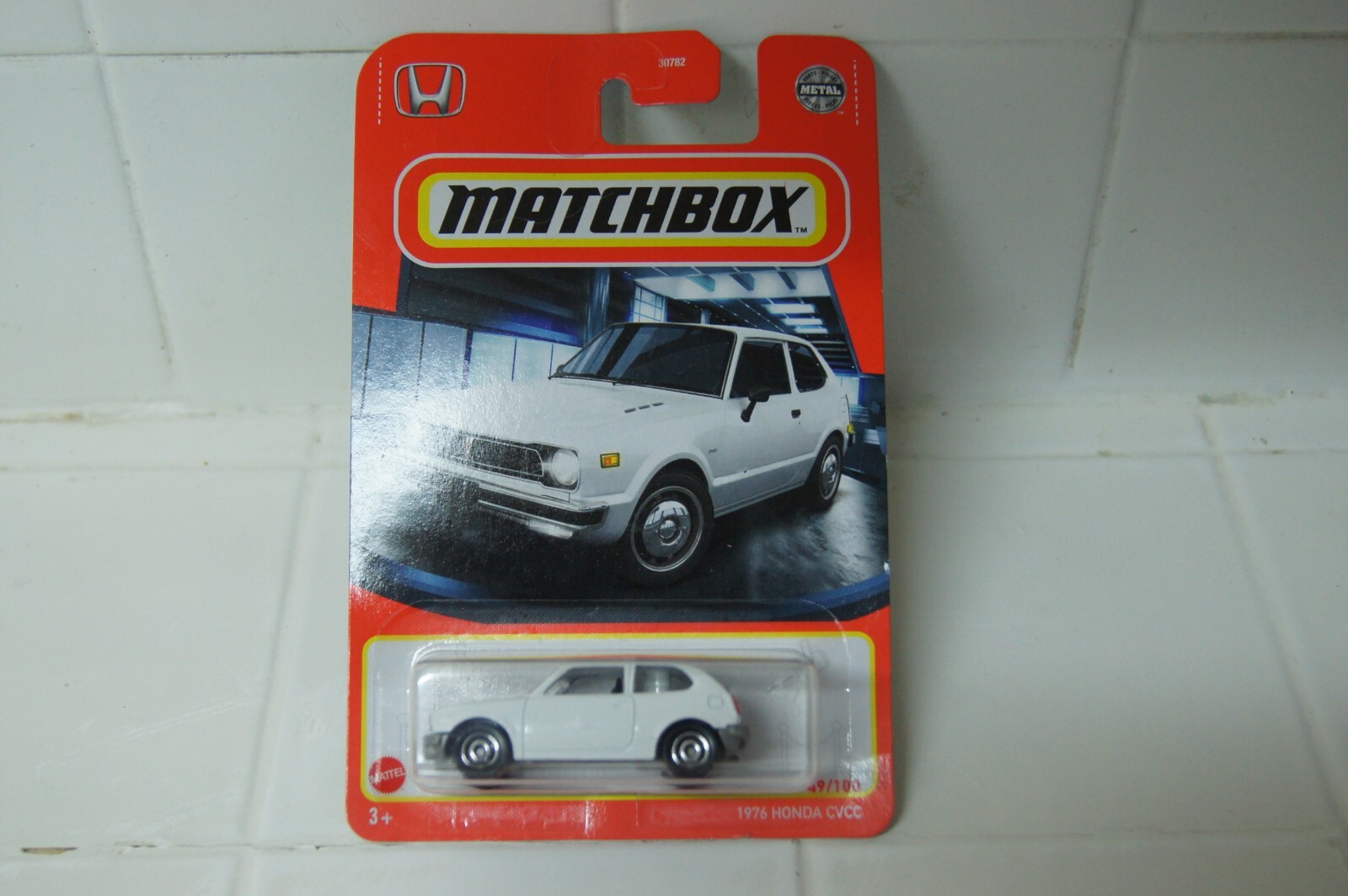 ミニカー MATCHBOX 1976 HONDA CVCC Amazon.com: Matchbox 1976 Hon-da CVCC - White 49/100 : Toys