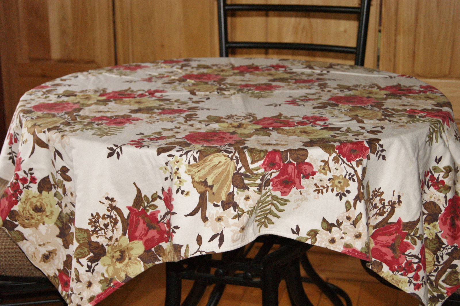Beautiful Print Tablecloth - Floral Design - Cheltenham Fabric - 43 3/4