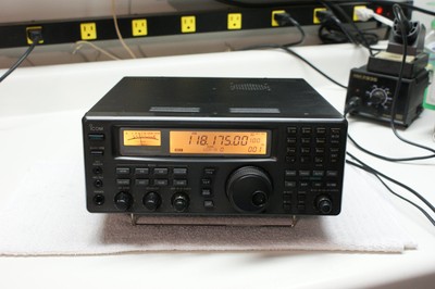 Icom IC-R8500 Wideband Communications 100 kHz - 1.999 GHZ. CW Filter & UT-102.