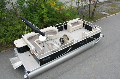 Stay safe- New 20 ft Grand Island Cruise or Full Rear bench
