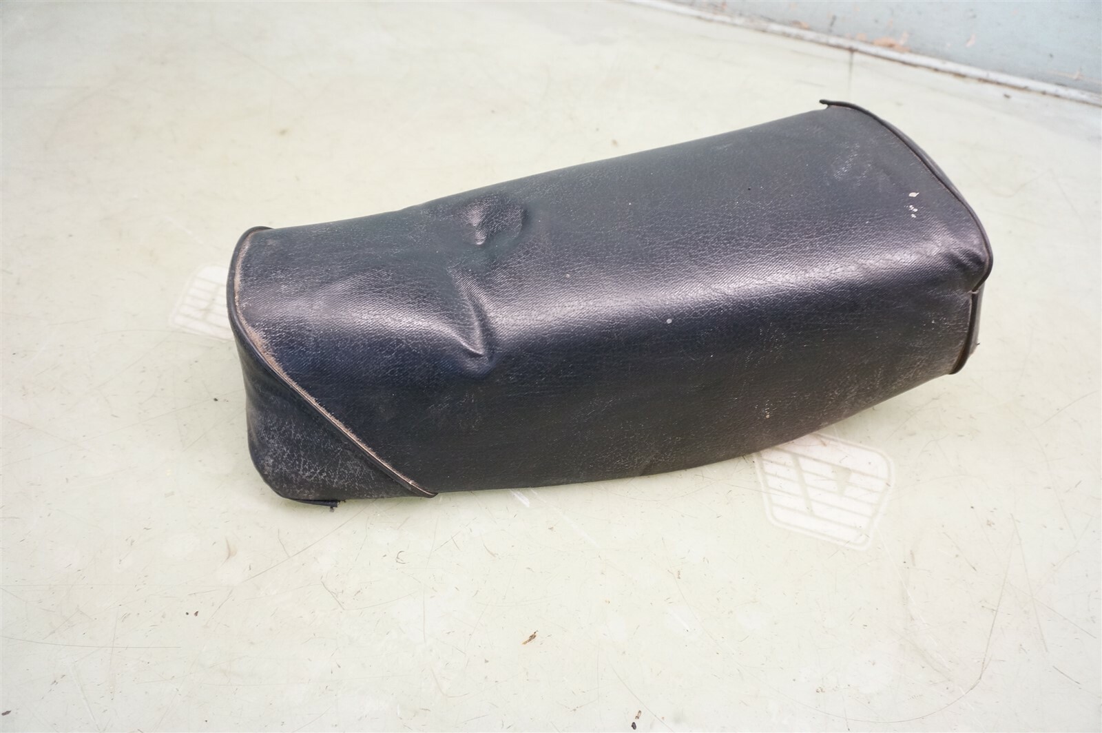 椅子 y_k_t E-K3111-56114 DirectFit™ Zero Turn Mower Seat for Kubota