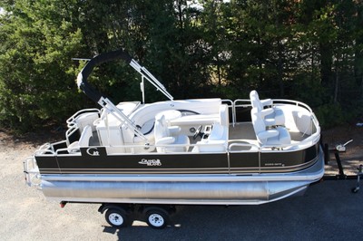 Tritoon- New 20 fish and fun Grand Island pontoon boat-hpp tubes