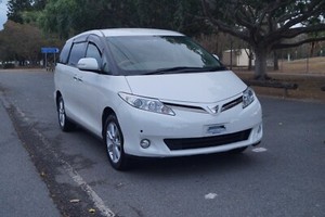 Toyota estima 2010