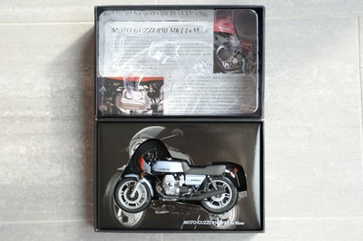 1:12 MOTO GUZZI 850 MKI LE MANS 1976 SILVER/BLUE