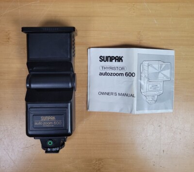 Sunpak Auto Zoom 600  Thyristor Electronic Shoe Mount Flash With Manual - TESTED
