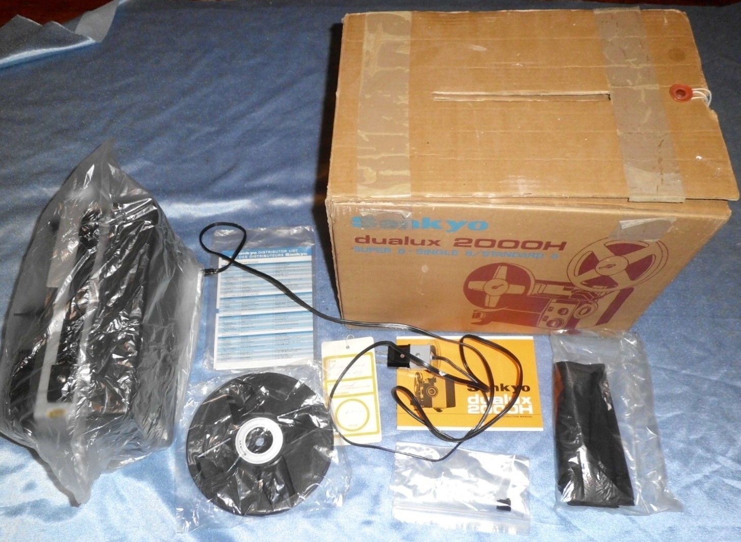 Sankyo Dualux 2000H Super 8 / 8mm movie projector IN BOX