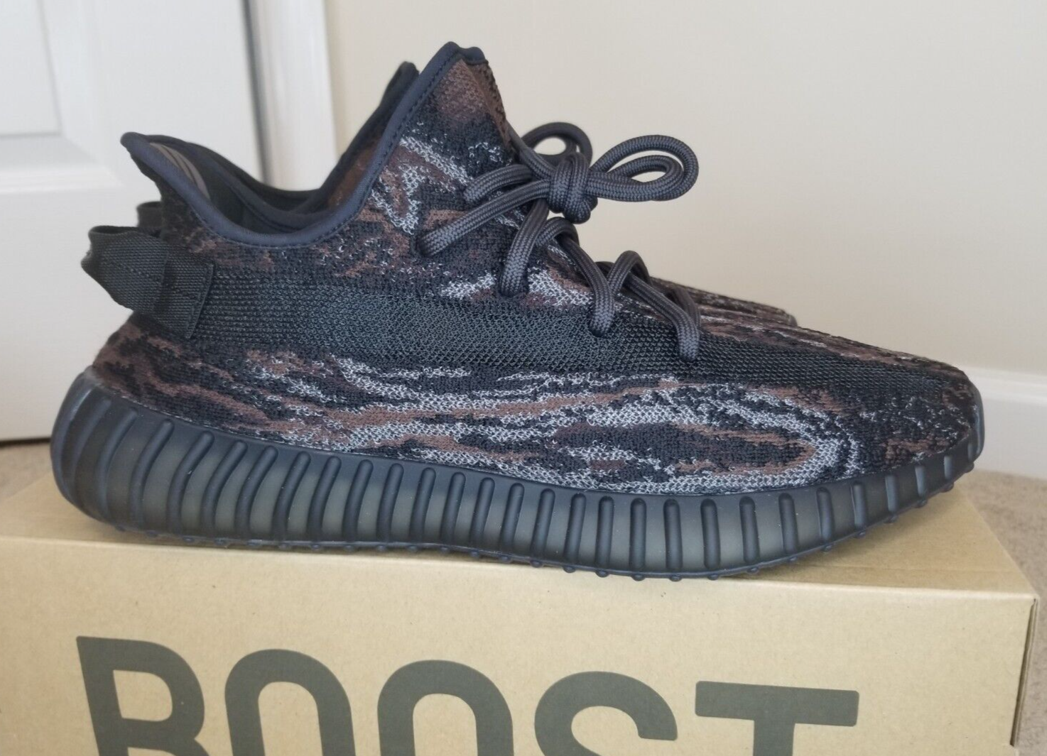 NEW Adidas Yeezy Boost 350 V2 MX Rock Size 10.5 Men's GW3774 NEW Adidas Yeezy Boost 350 V2 MX Rock Size 10.5 Men's GW3774