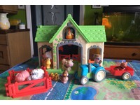 happyland farm tractor