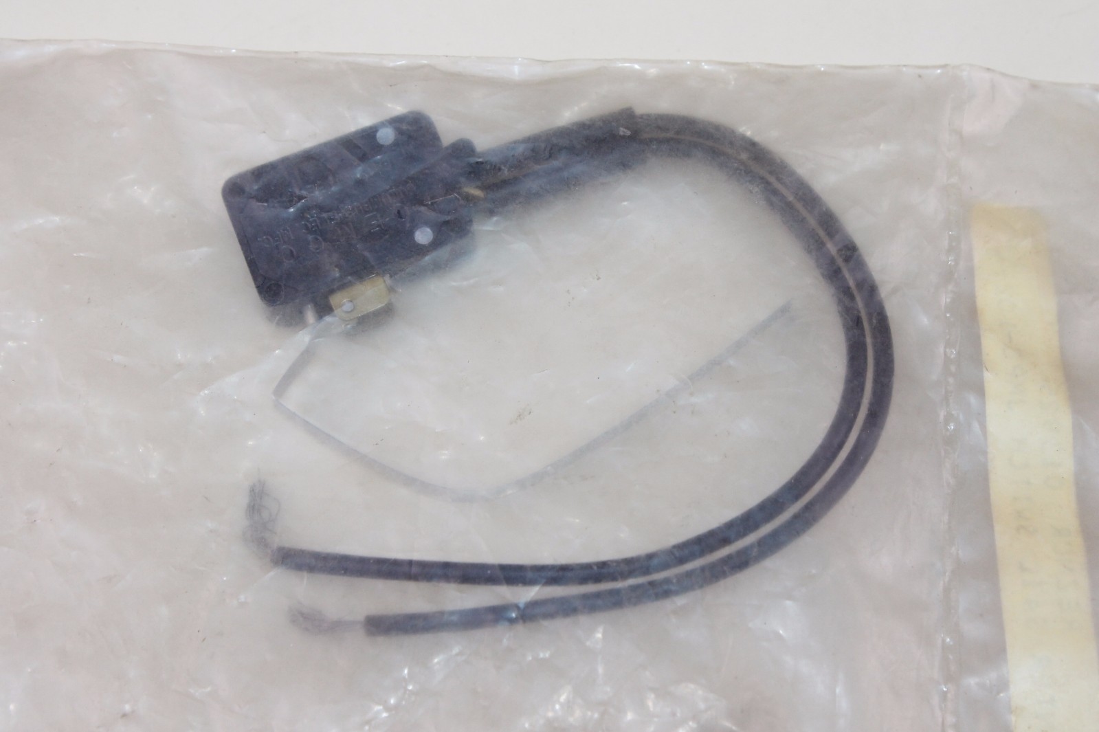 Reznor 013925 Venter Sail Switch JMP0-102-4B NOS | Columbus Electric Mfg.