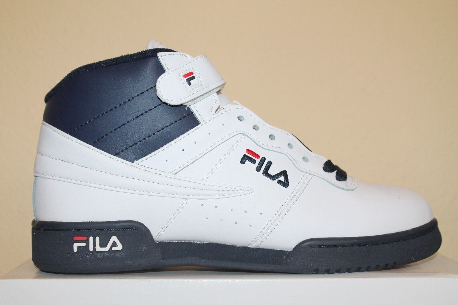 × ×¢×× ×¡×¤××¨× - Mens Fila F13 F-13 Classic Mid High Top Basketball Shoes Sneakers White Black