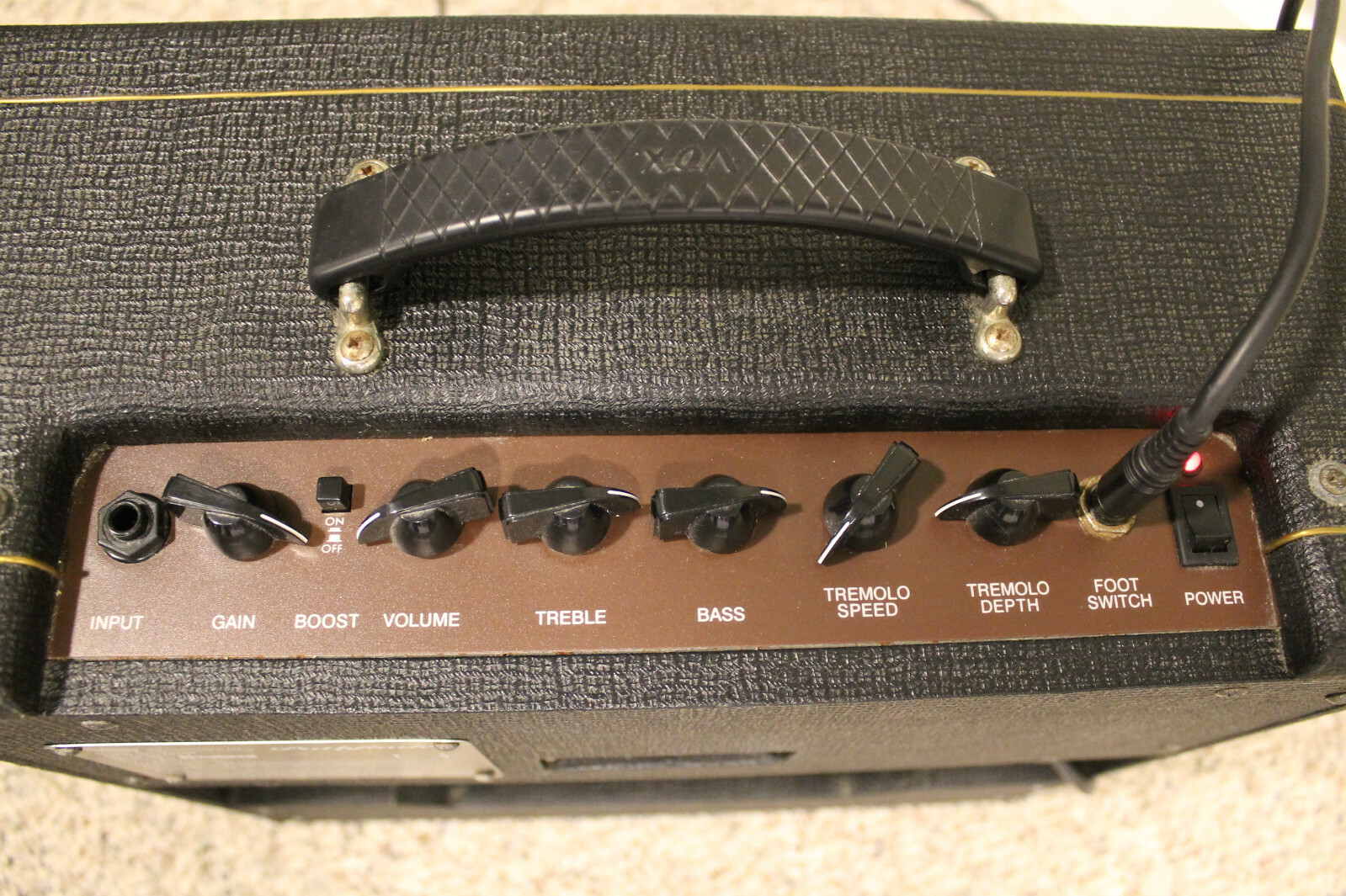 Vox Pathfinder 15w V9158 Guitar Amp - with foot switch  Nice! FREE SHIPPING