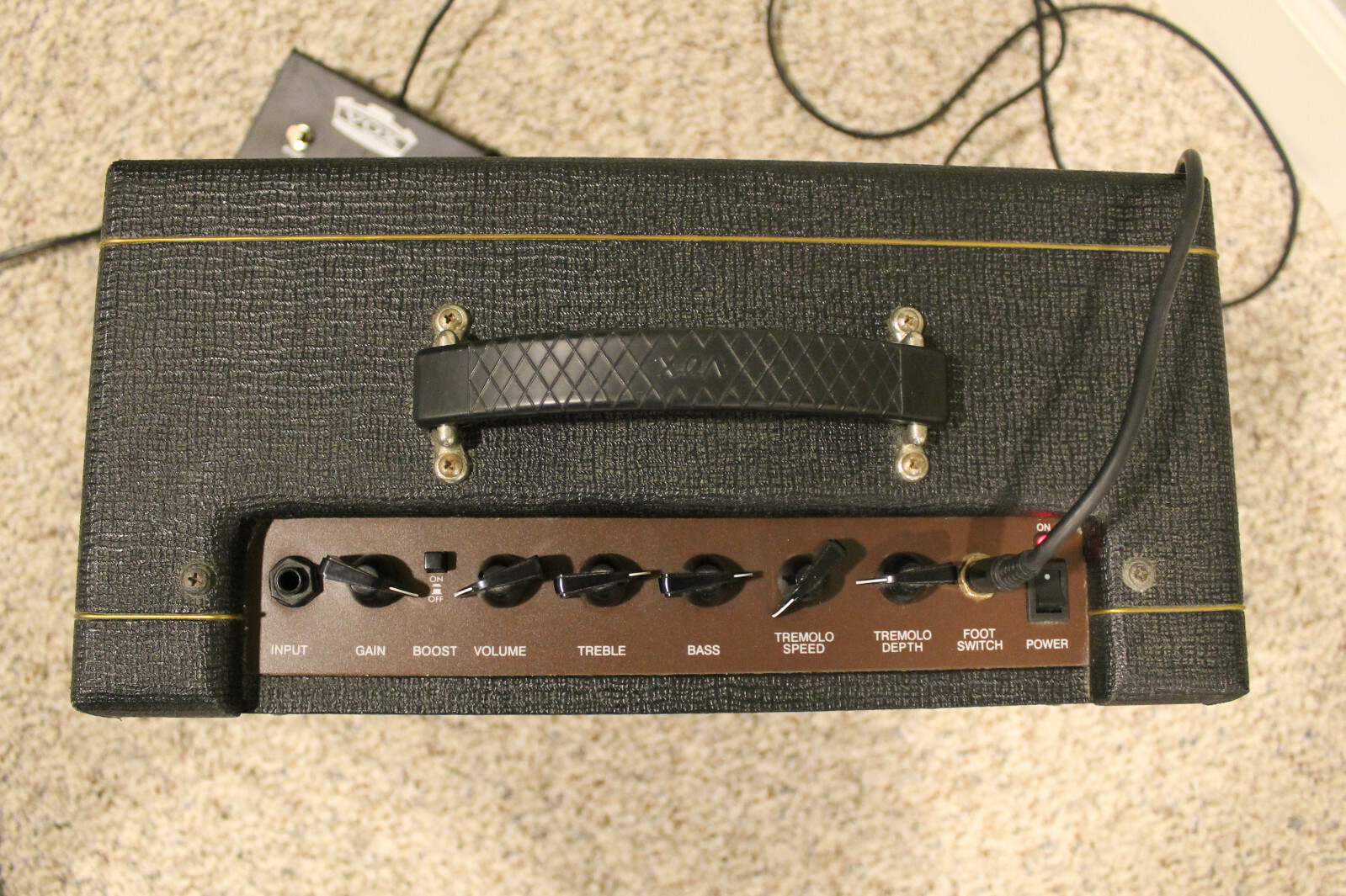 Vox Pathfinder 15w V9158 Guitar Amp - with foot switch  Nice! FREE SHIPPING