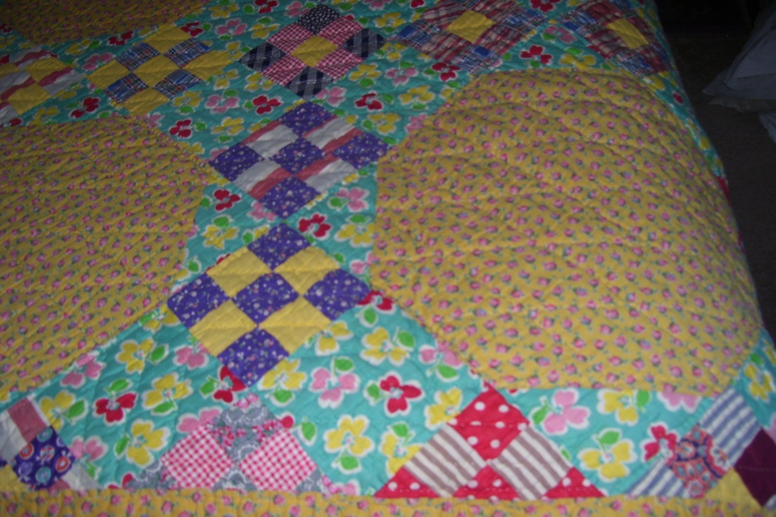 Wonderful Vintage Hand Quilted Yellow Floral Quilt 78 x 71