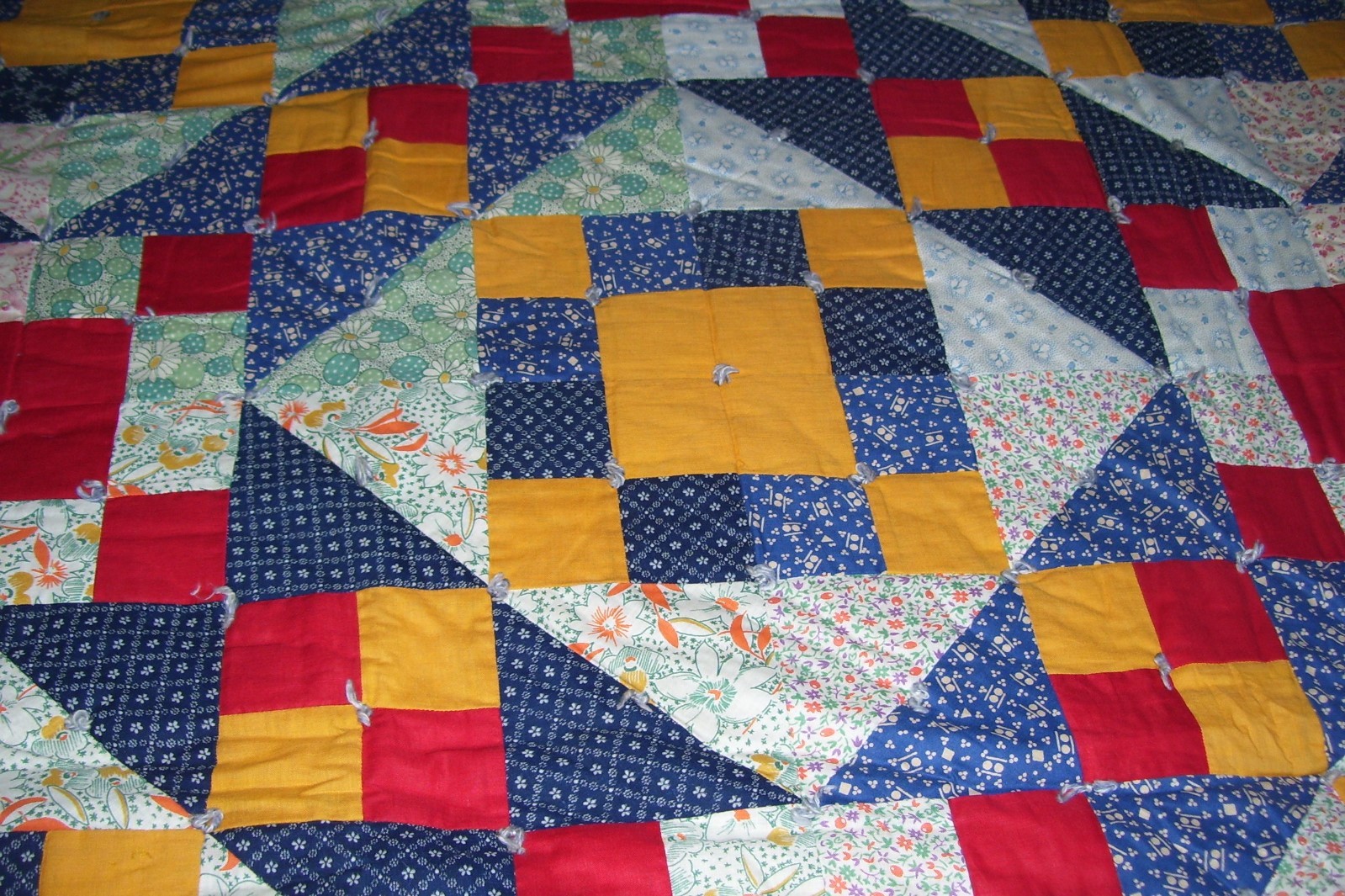 Wonderful Vintage Hand Quilted & Tied Quilt- 81 x 69