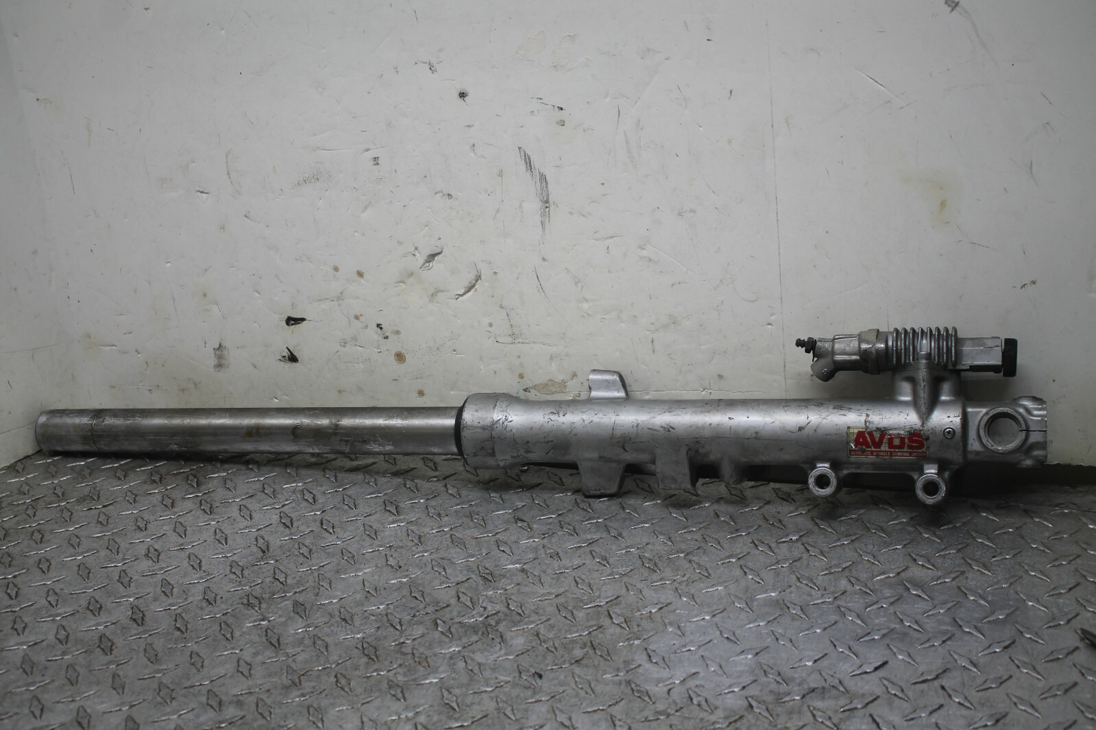 1986 KAWASAKI NINJA ZX 1000 R FRONT/RIGHT AVDS FORK PN-K986