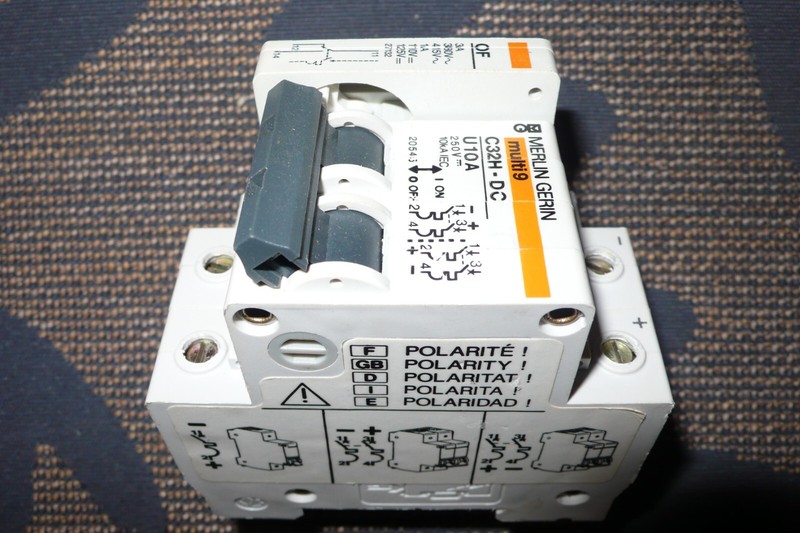 C32h-Dc Disjoncteur 2 Poles Dc Courant Continu 10ampÃ¨Res Merlin Gerin 10a