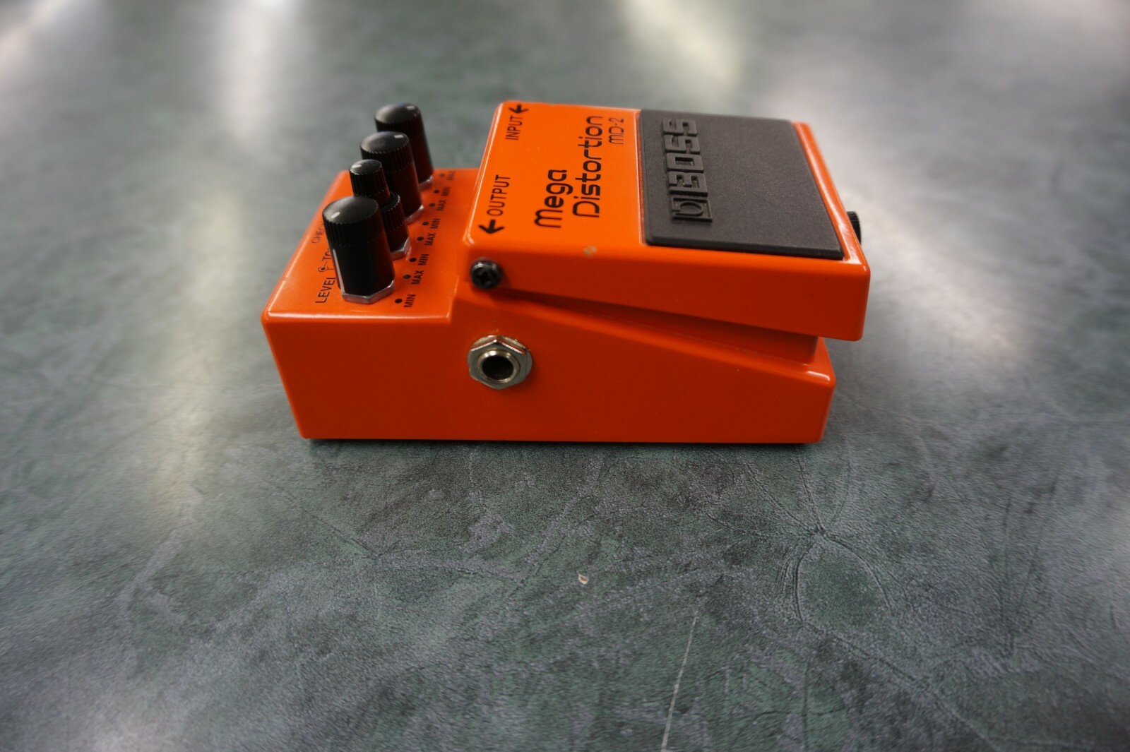 Boss MD-2 Distortion Guitar Effect Pedal