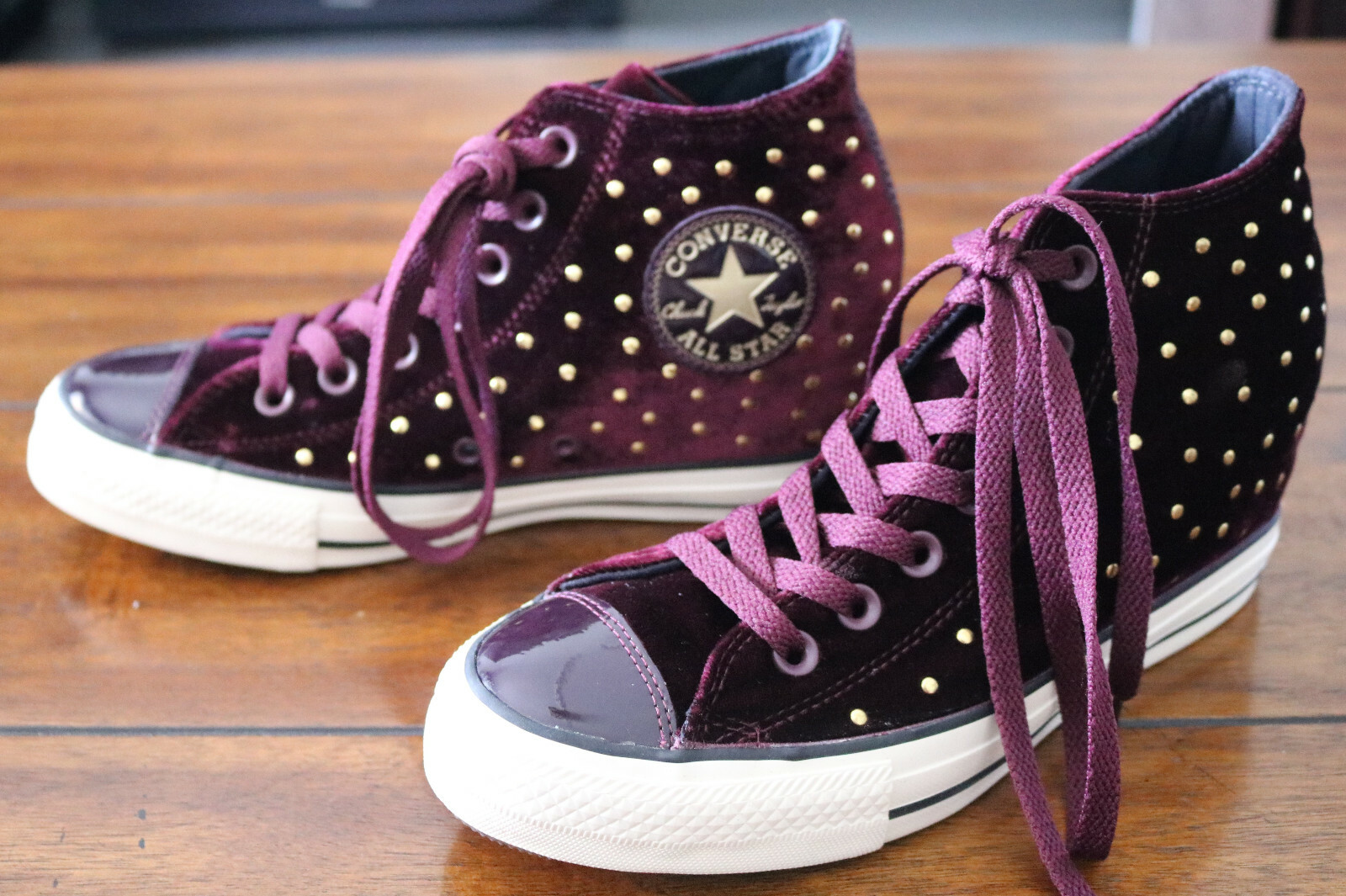 Converse Chuck Taylor LUX Velvet Hidden Platform Wedge Sangria 559133C Multi SZ