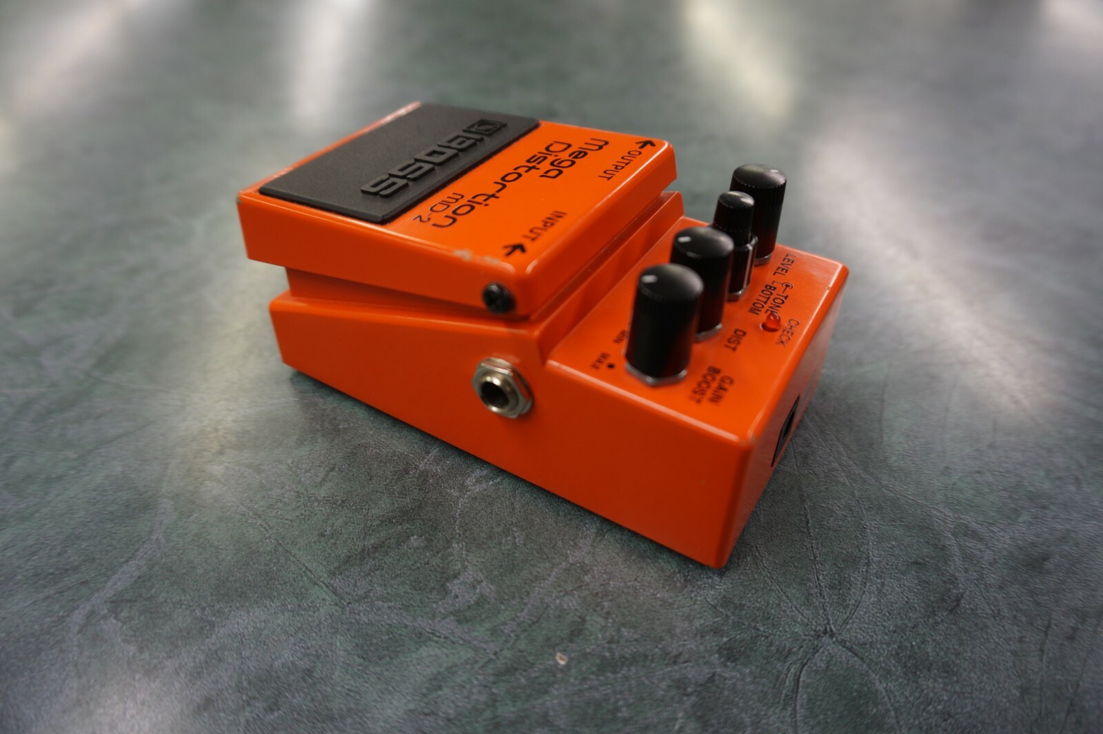 Boss MD-2 Distortion Guitar Effect Pedal
