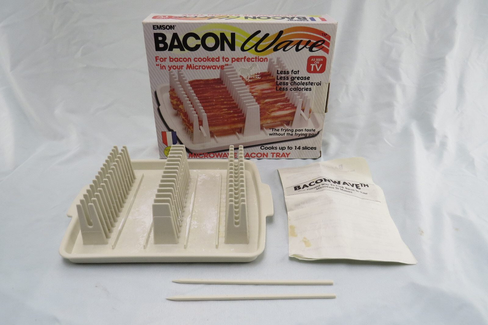 The Original Bacon Wave Microwave Bacon Tray Cooks