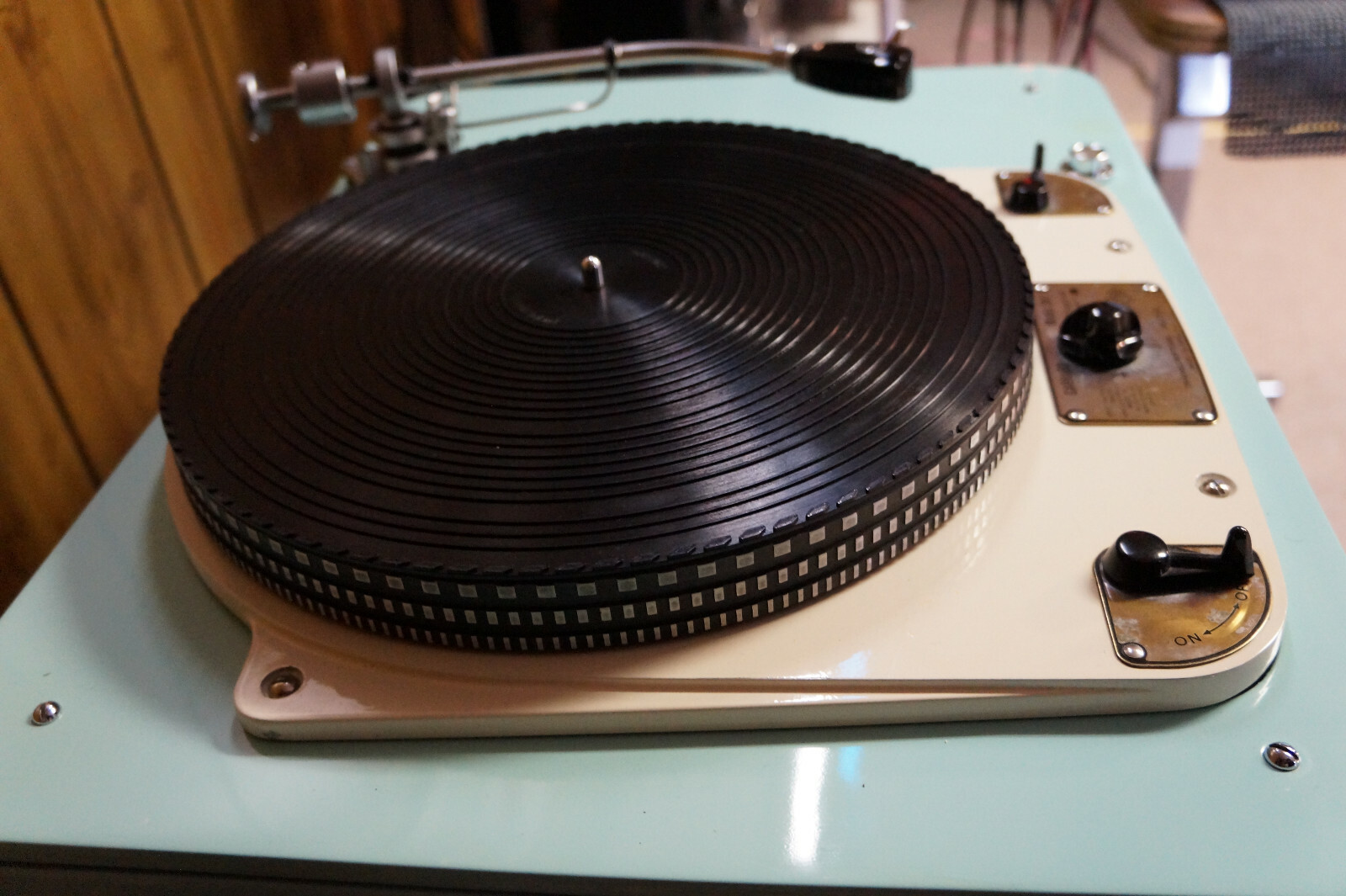 Garrard 301 Rimless Cream Grease Bearing Turntable