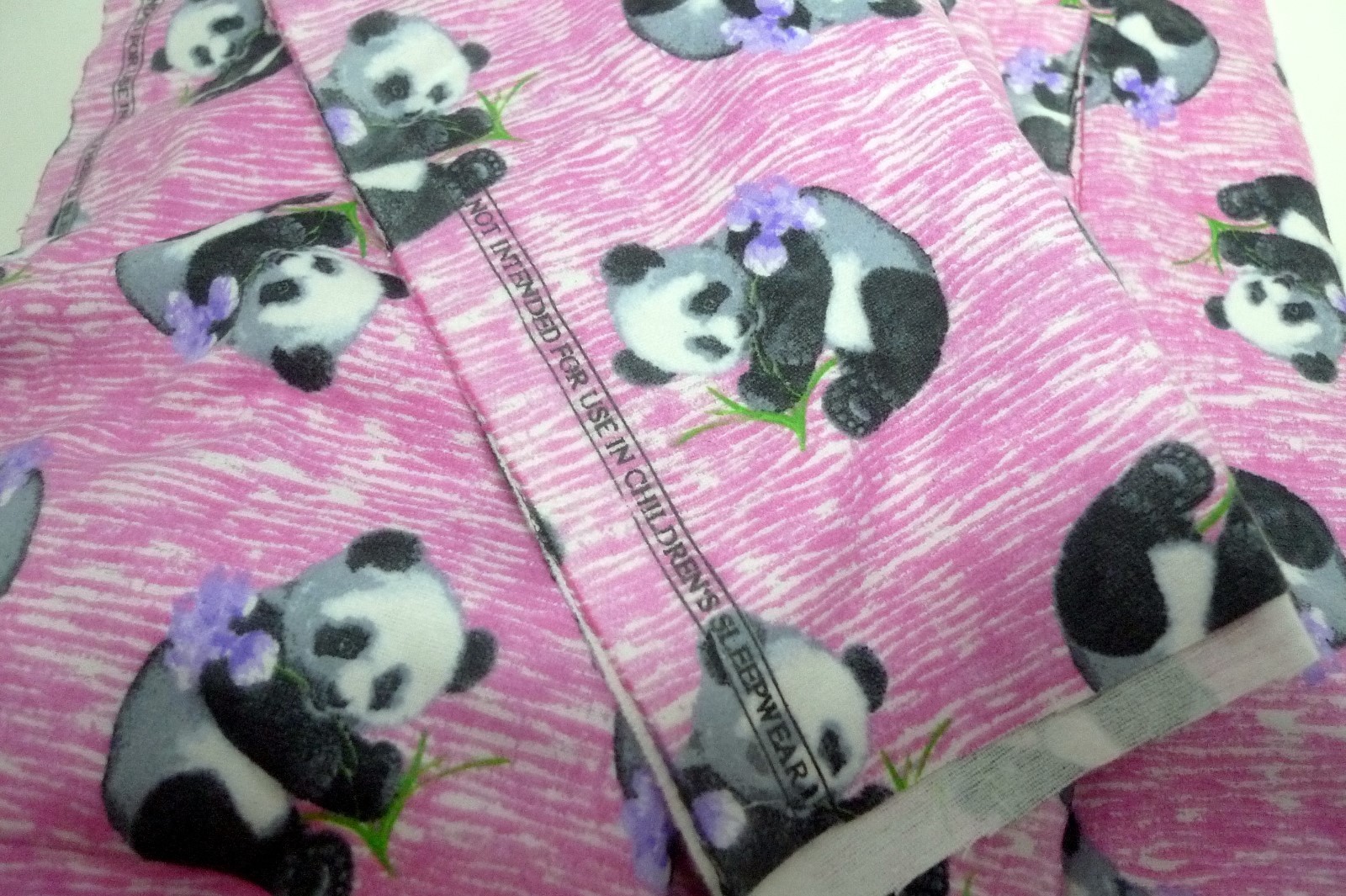 Vintage Pink Panda Flannel Fabric 44