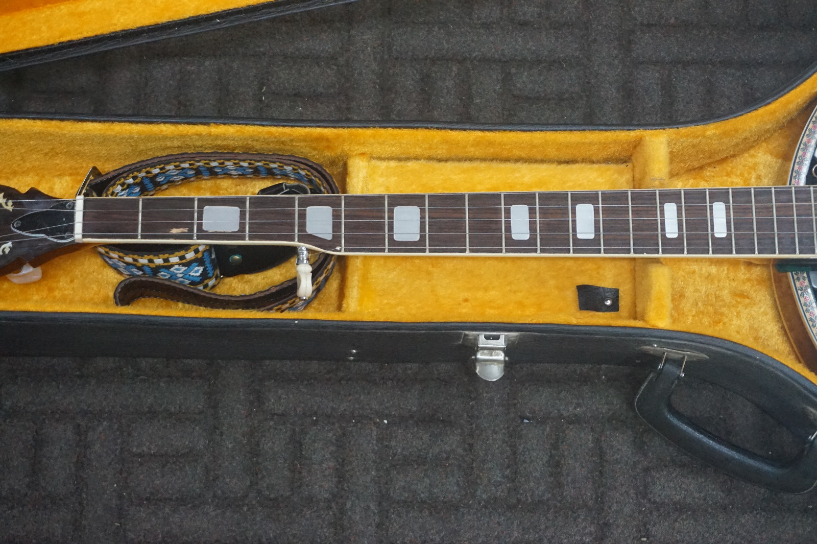 1960's Washburn Banjo IN HARD CASE