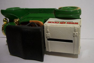 Vintage 1918 Winn Dixie Bank Model T Replica Die Cast Bank