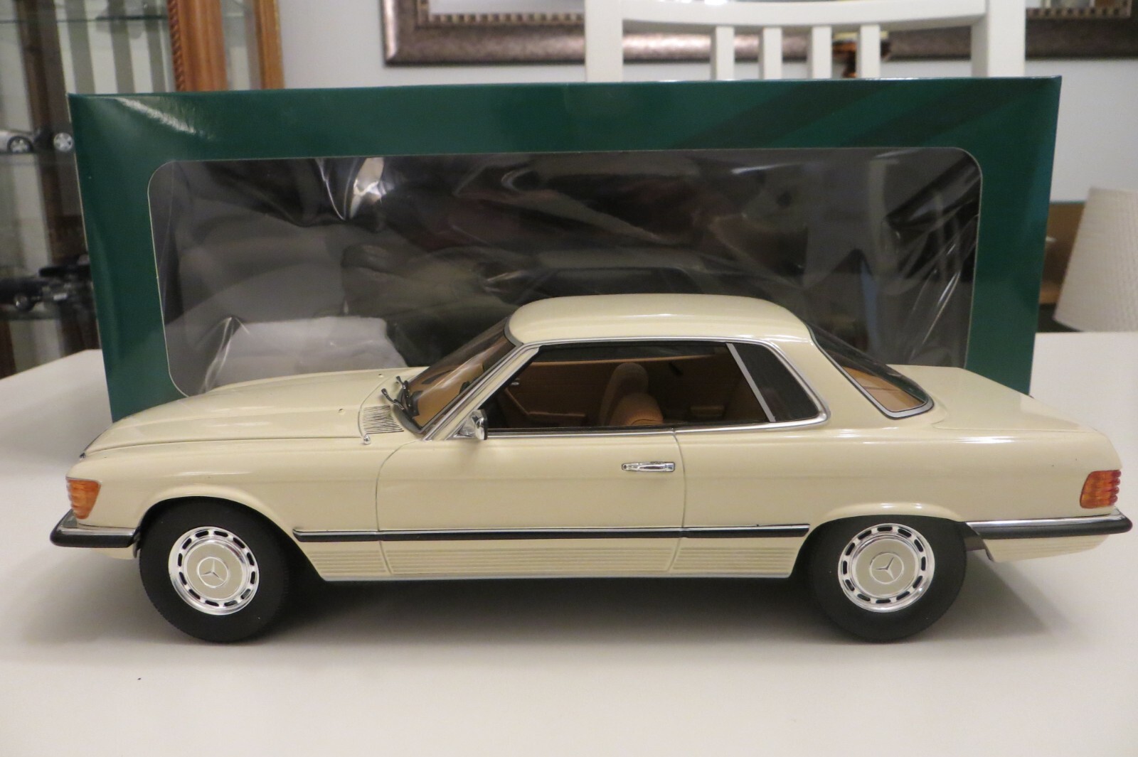 Cult 1/18 メルセデスベンツ 350 SLC W107 1/18 Cult Scale Models 1973 Mercedes-Benz 350 SLC C107 | eBay