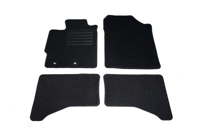 Tappetini Tappeti su misura per Toyota Yaris 3p 1999-2006 con battitacco CLASSIC Tappetini Tappeti su misura per Toyota Yaris 3p 1999-2006 con battitacco CLASSIC