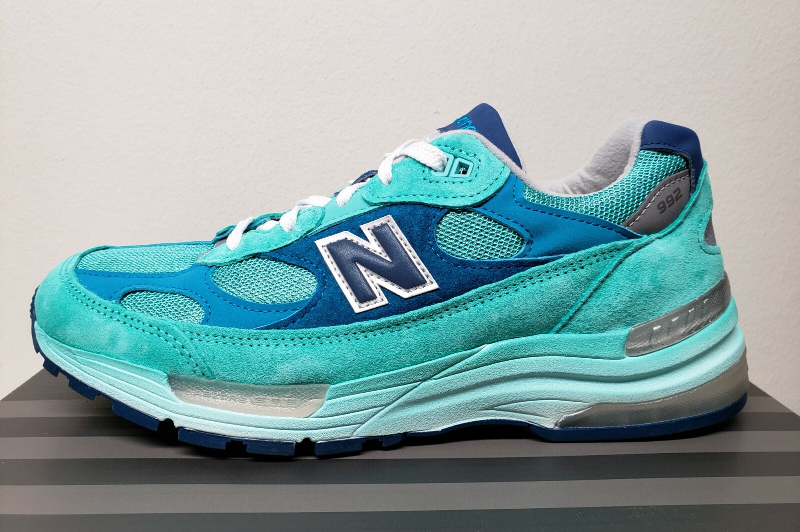 NEW BALANCE 992 992TB KITH Lagoon RARE Turquoise Limited NEW BALANCE 992 992TB KITH Lagoon RARE Turquoise Limited
