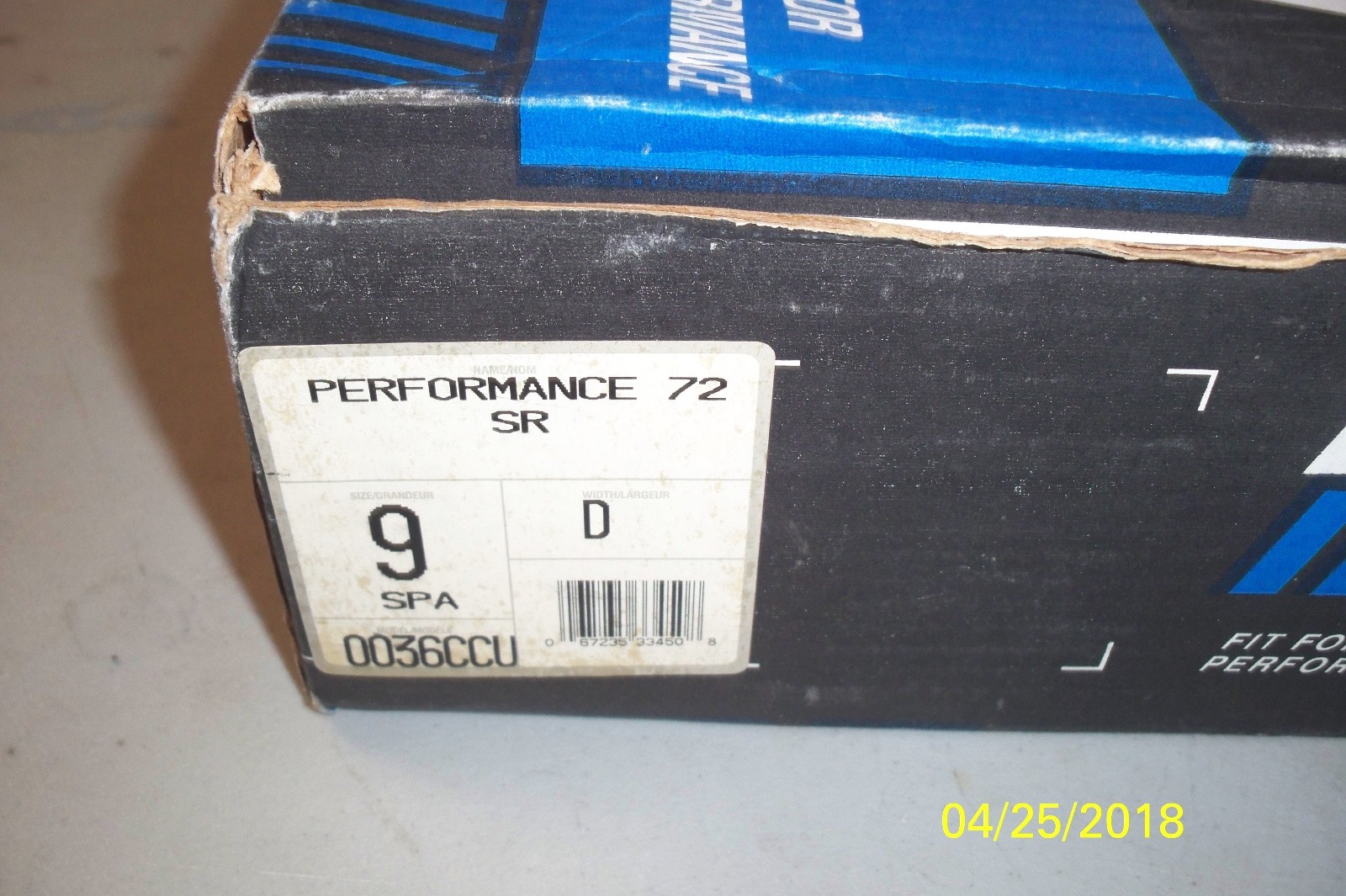 BAUER PERFORMANCE 72 SR HOCKEY SKATES. SIZE 9 BOXED